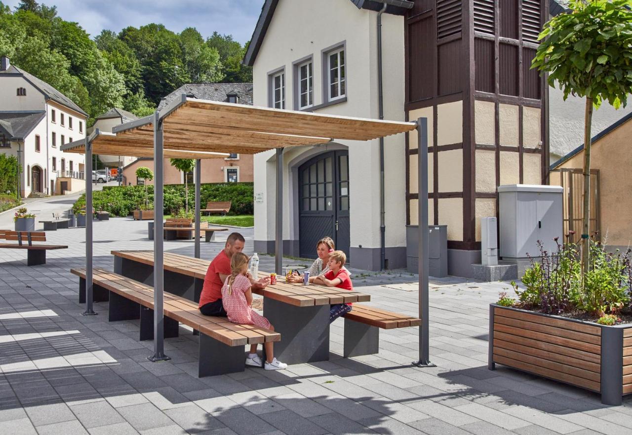 Hotel-Restaurant Beim Schlass Wiltz Eksteriør billede