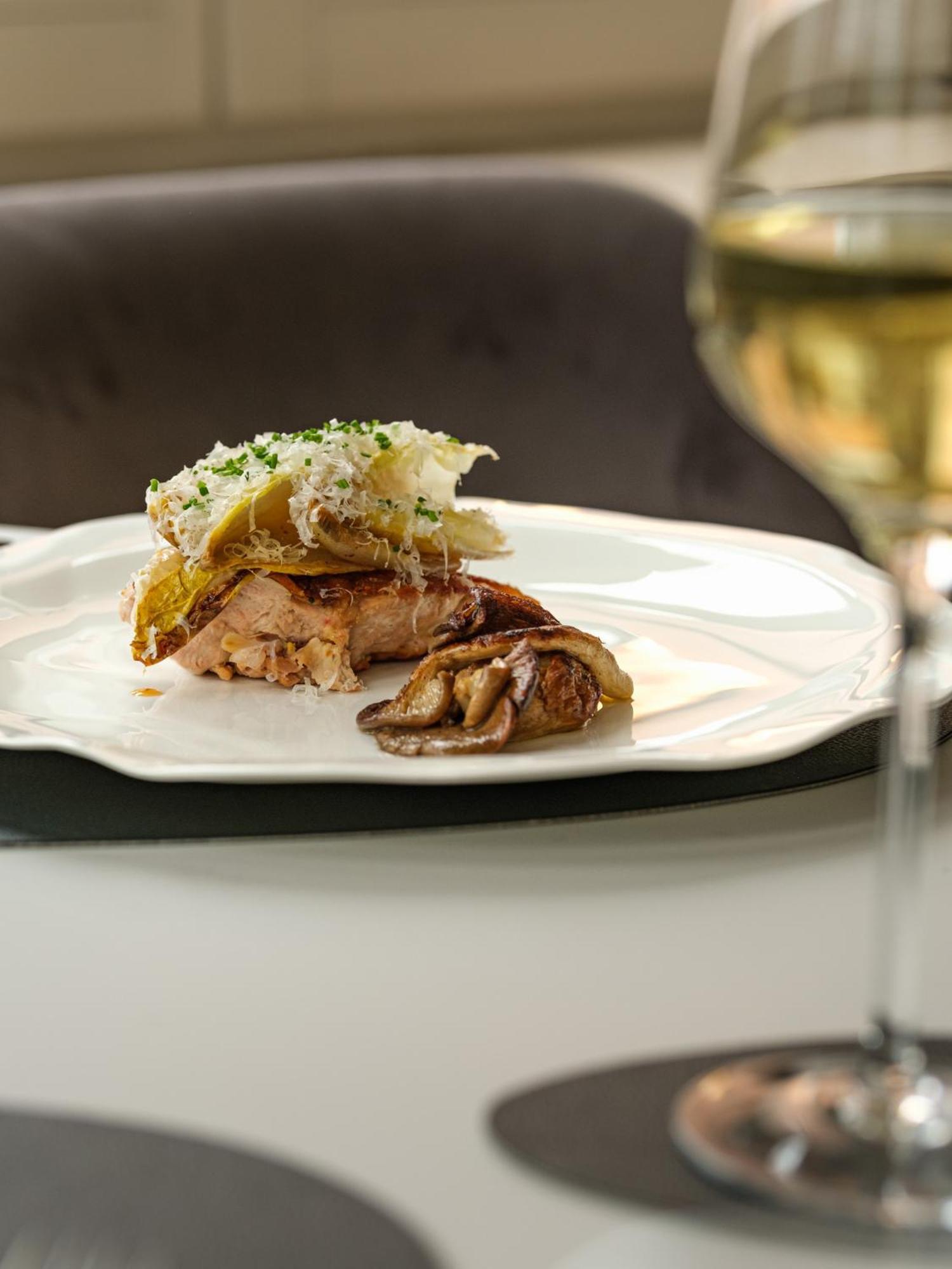 Hotel-Restaurant Beim Schlass Wiltz Eksteriør billede
